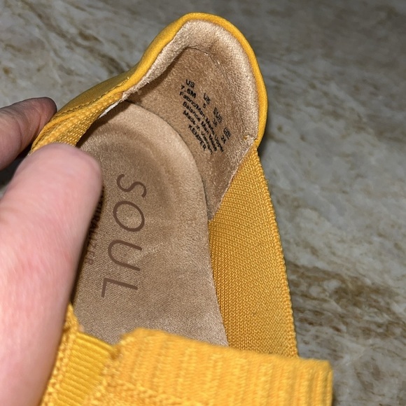 NEW Naturalizer | Kemper Slip On Sneakers | Yellow | Women's Size 7.5M - Picture 5 of 5